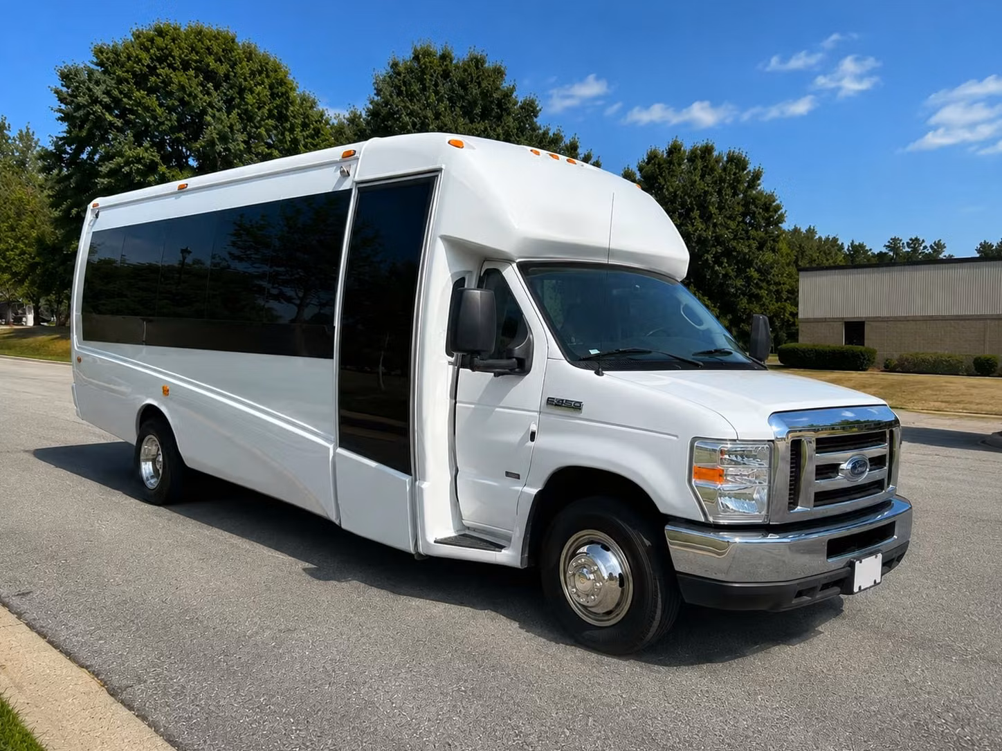 15 passenger minibus