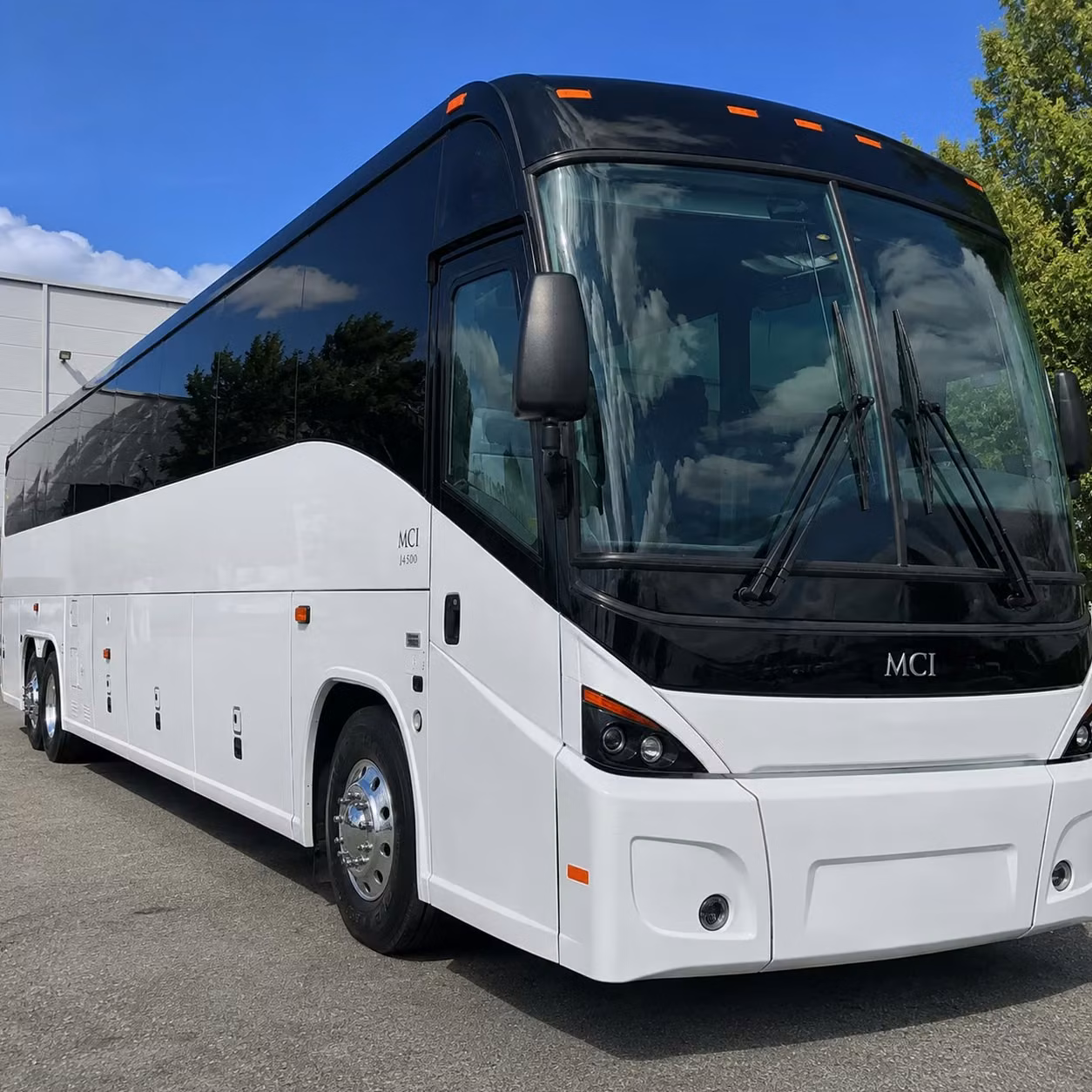 dentoncharterbus com makes corporate group airport travel from denton seamless